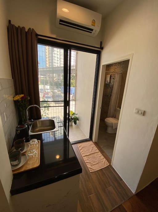 1 Min Walk To Bts, 3 Bed 3 Bath, Entire House Apartment Bangkok