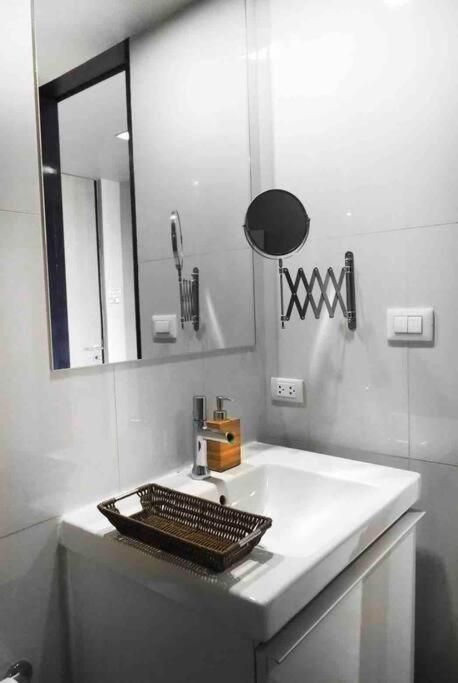 Stylish 1 Bedroom, Pool,bts Asok, Sukhumvit Appartement Bangkok