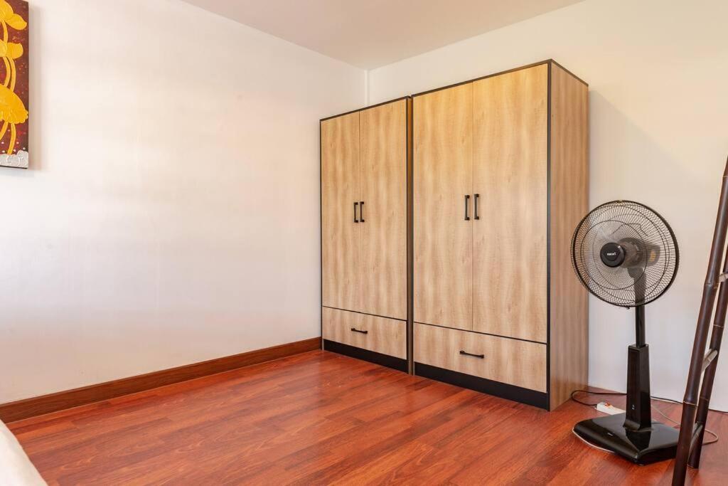 420 House- Up To 10 Guests In Bangkok. Hébergement de vacances Bangkok