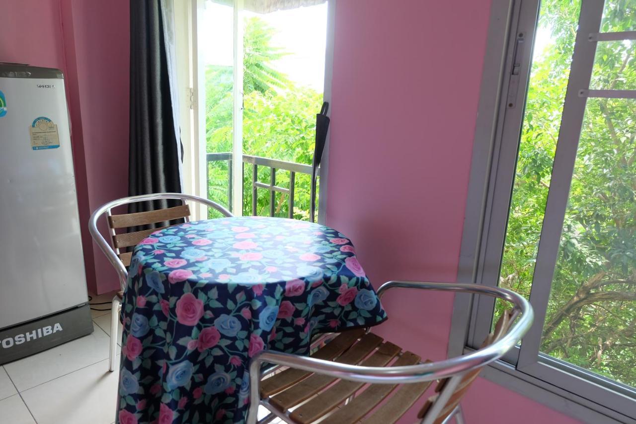 Oyo 75429 '101 Place Navanakorm' 3* Bangkok