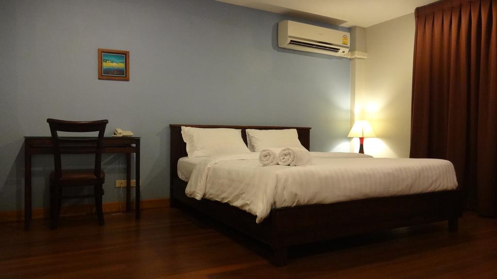 Inn Mango Bedroom 2*
