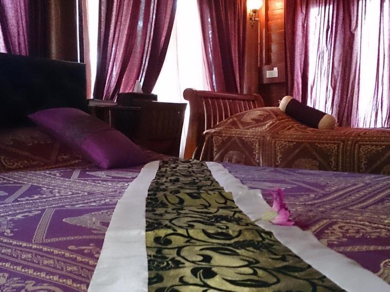 Ruanthai And Resort 3*
