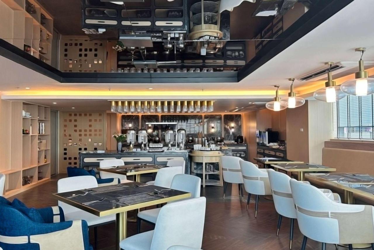 Hotel Ramada By Wyndham Sukhumvit 11 4*