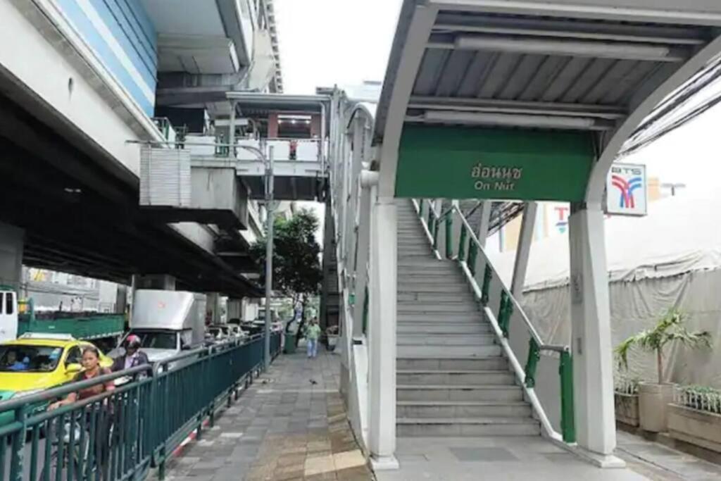 High-class 2bed Skyview Just 1-step From Bts Onnut Apartamento Banguecoque