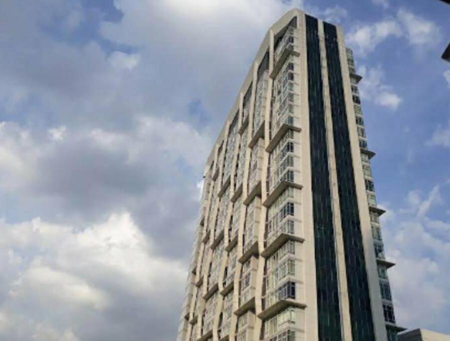 High-class 2bed Skyview Just 1-step From Bts Onnut Apartamento *