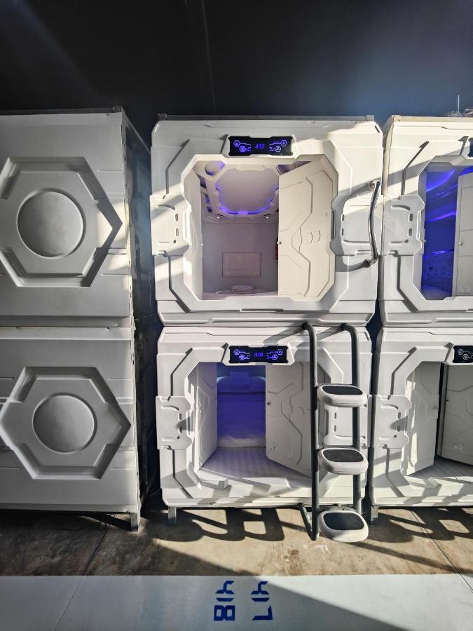 Albergue Met A Space Pod @phrom Phong Banguecoque