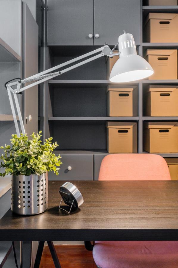 Laid Back Living In A Retro Chic Retreat Appartamento
