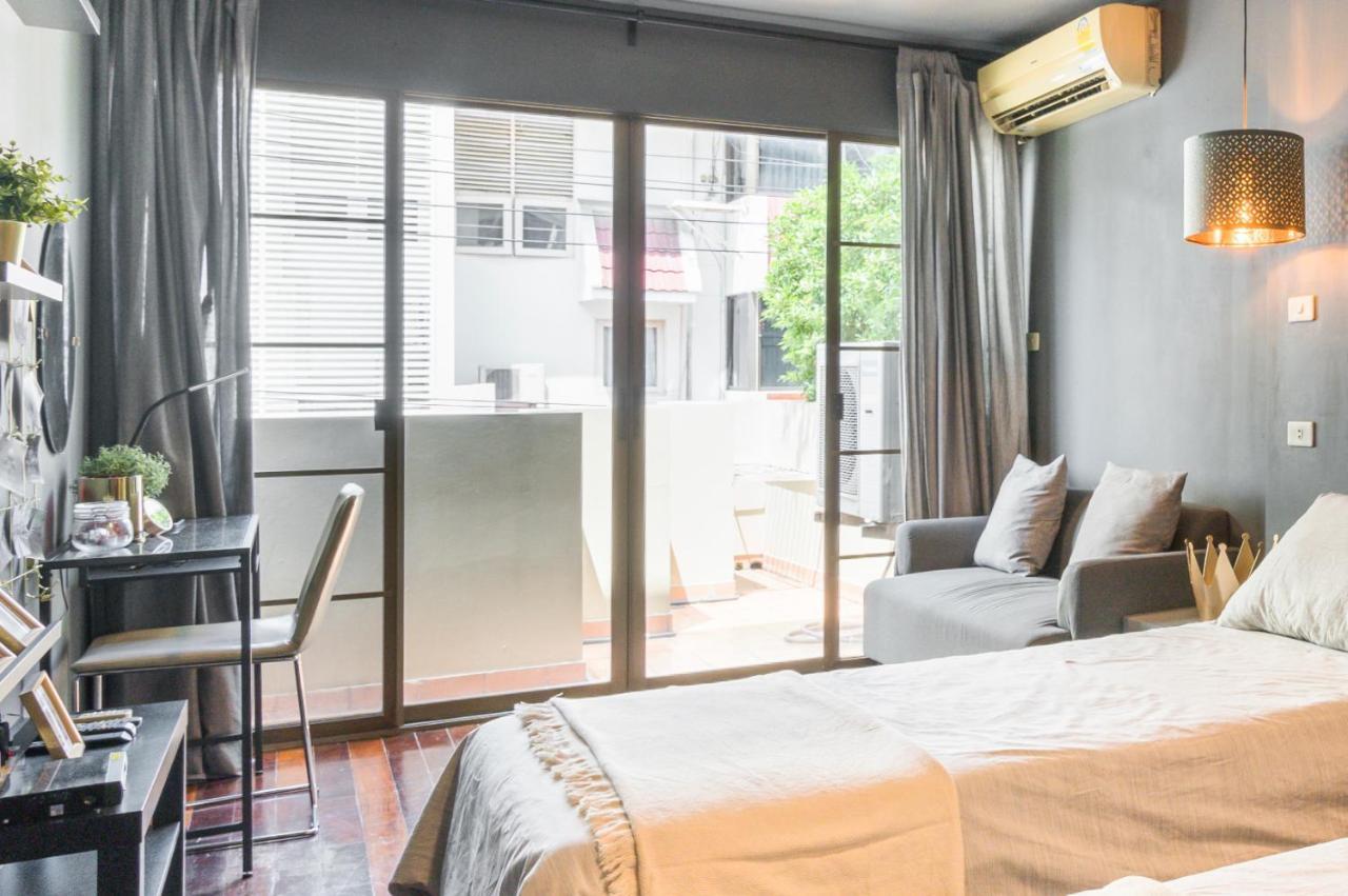 Laid Back Living In A Retro Chic Retreat * Bangkok
