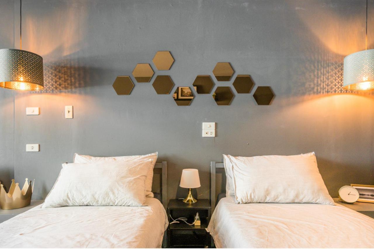 Laid Back Living In A Retro Chic Retreat * Bangkok