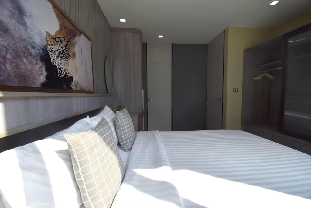 Qube Suites Sukhumvit46 Superior 2 Bedroom 206 Apartment Bangkok