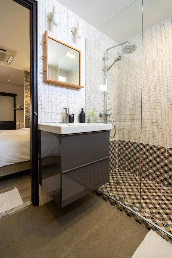 Amorn House Yenakart Sathorn 5 Stars Location Apartemen Bangkok