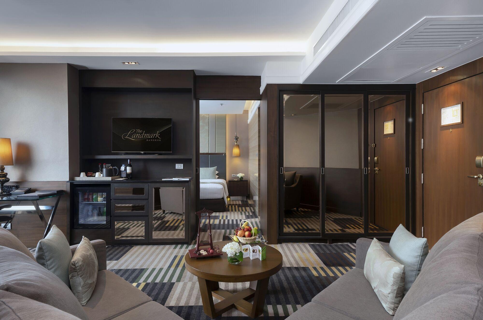 The Landmark 5*