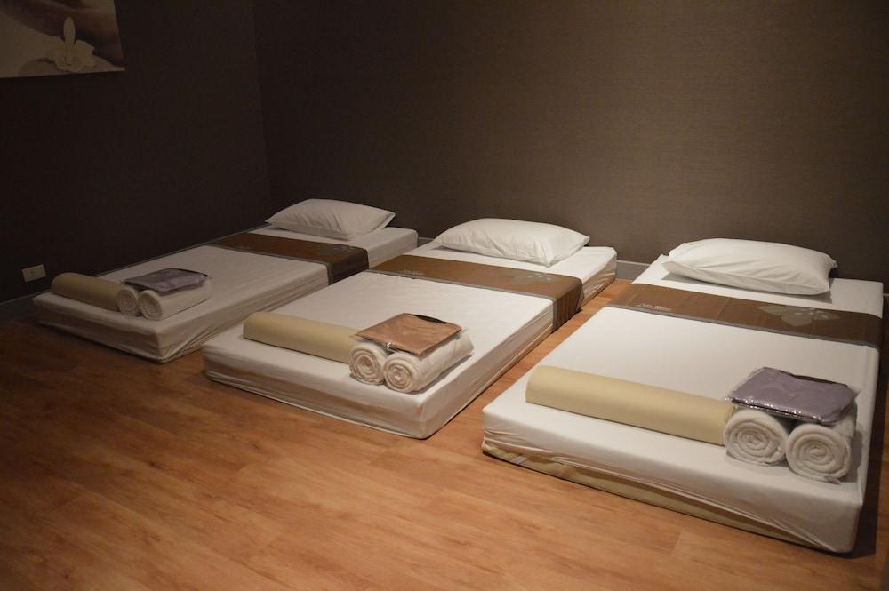 Arnoma Hotel 4*