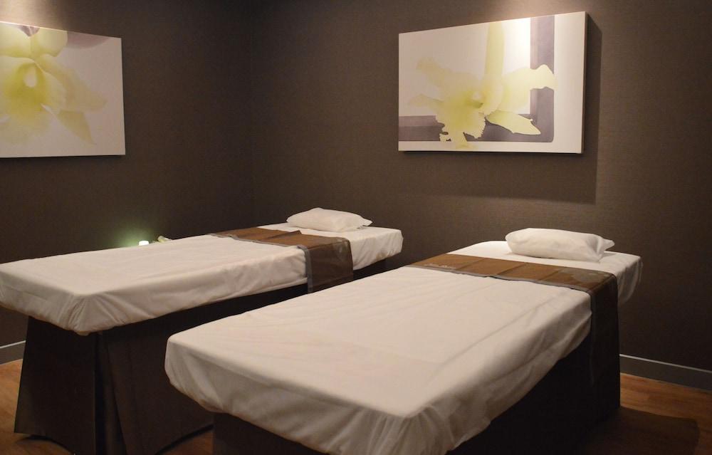 Arnoma Hotel 4*