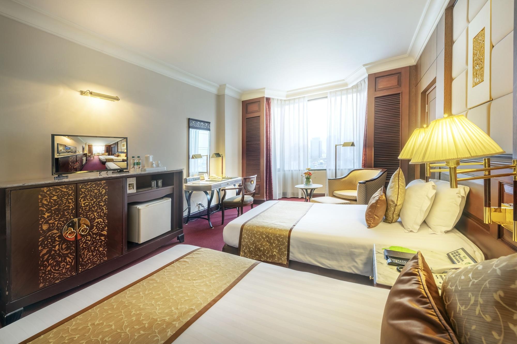 Hotel Ramada By Wyndham Chaophya Park 4*