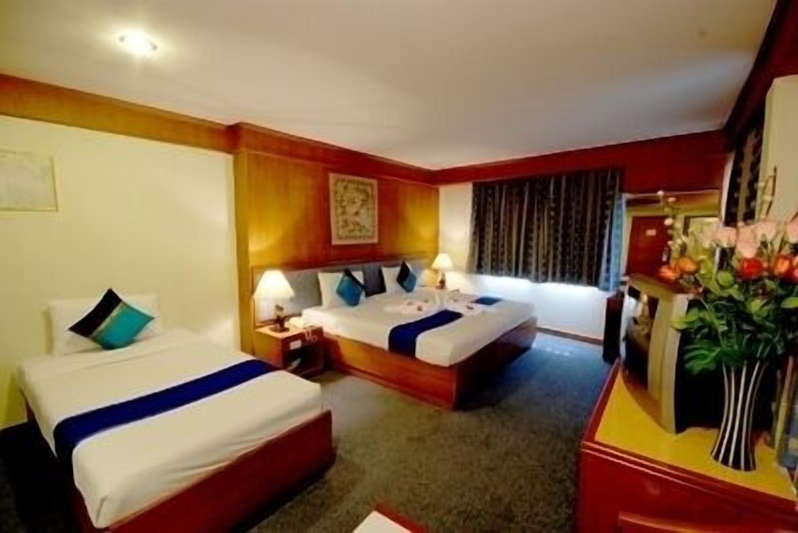 Silom Avenue Hotel