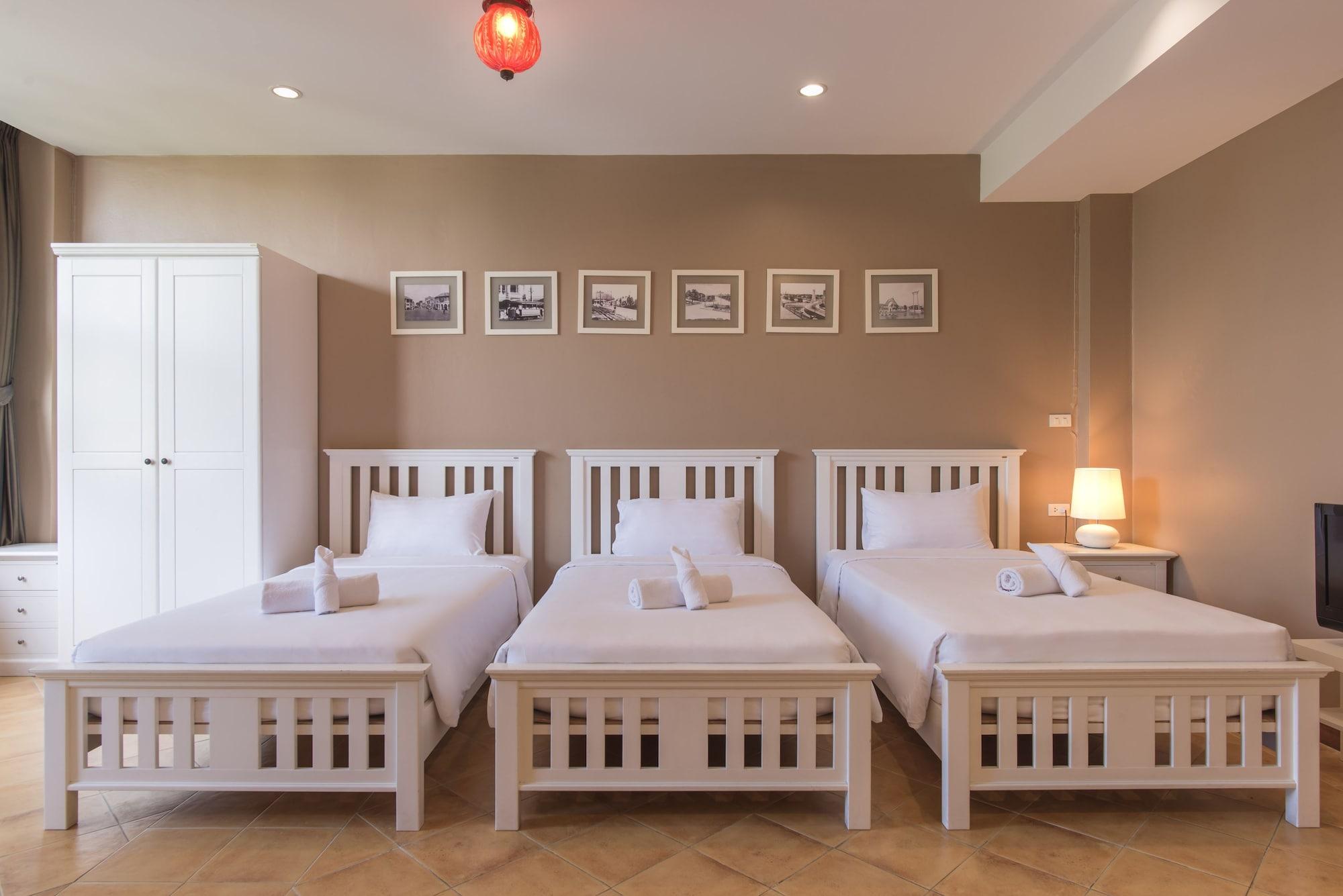 Feung Nakorn Balcony Rooms&cafe