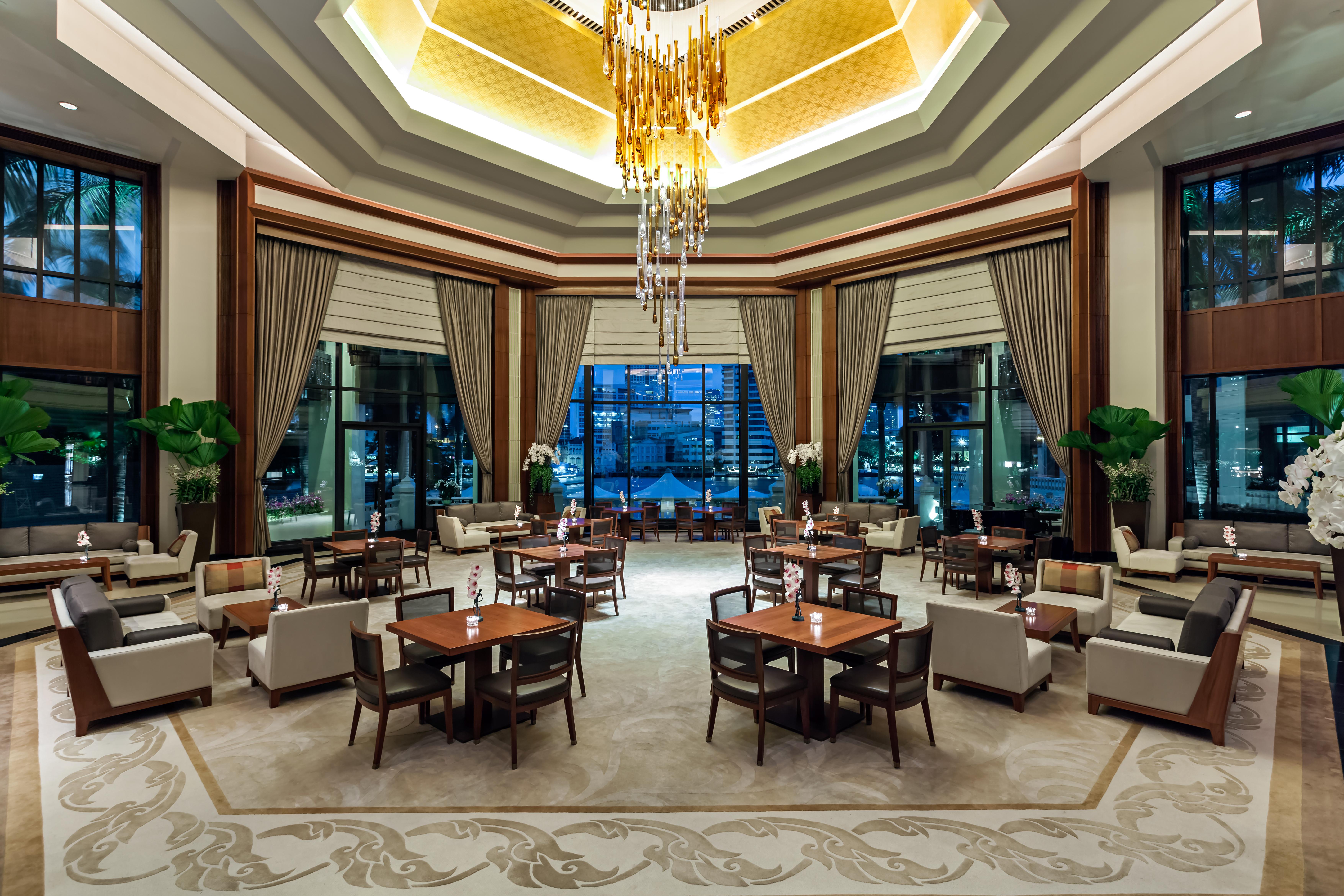 The Peninsula Hotel 5*