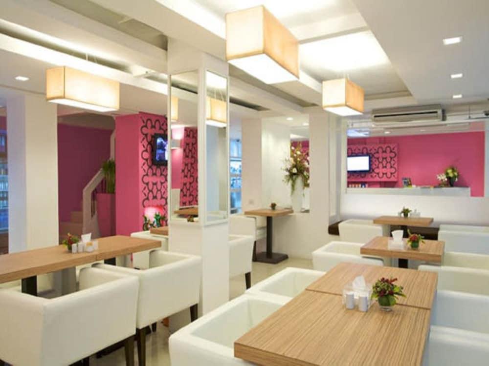 Budacco Hotel 3*