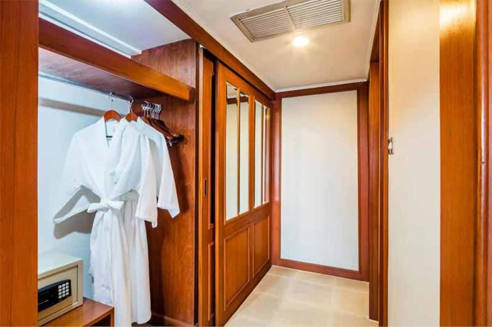 Palace Khách sạn 5*