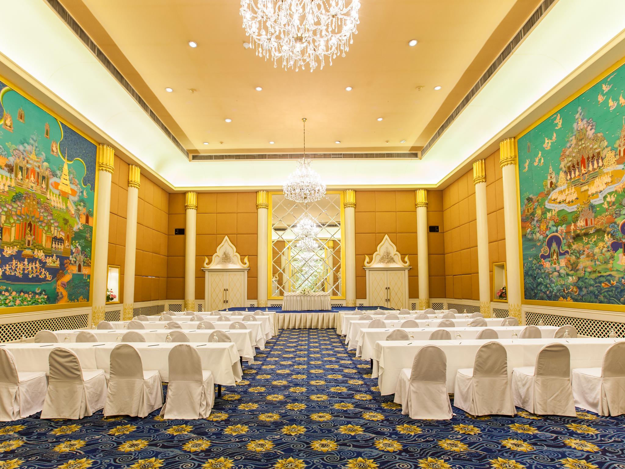 Khách sạn Montien Riverside 5*