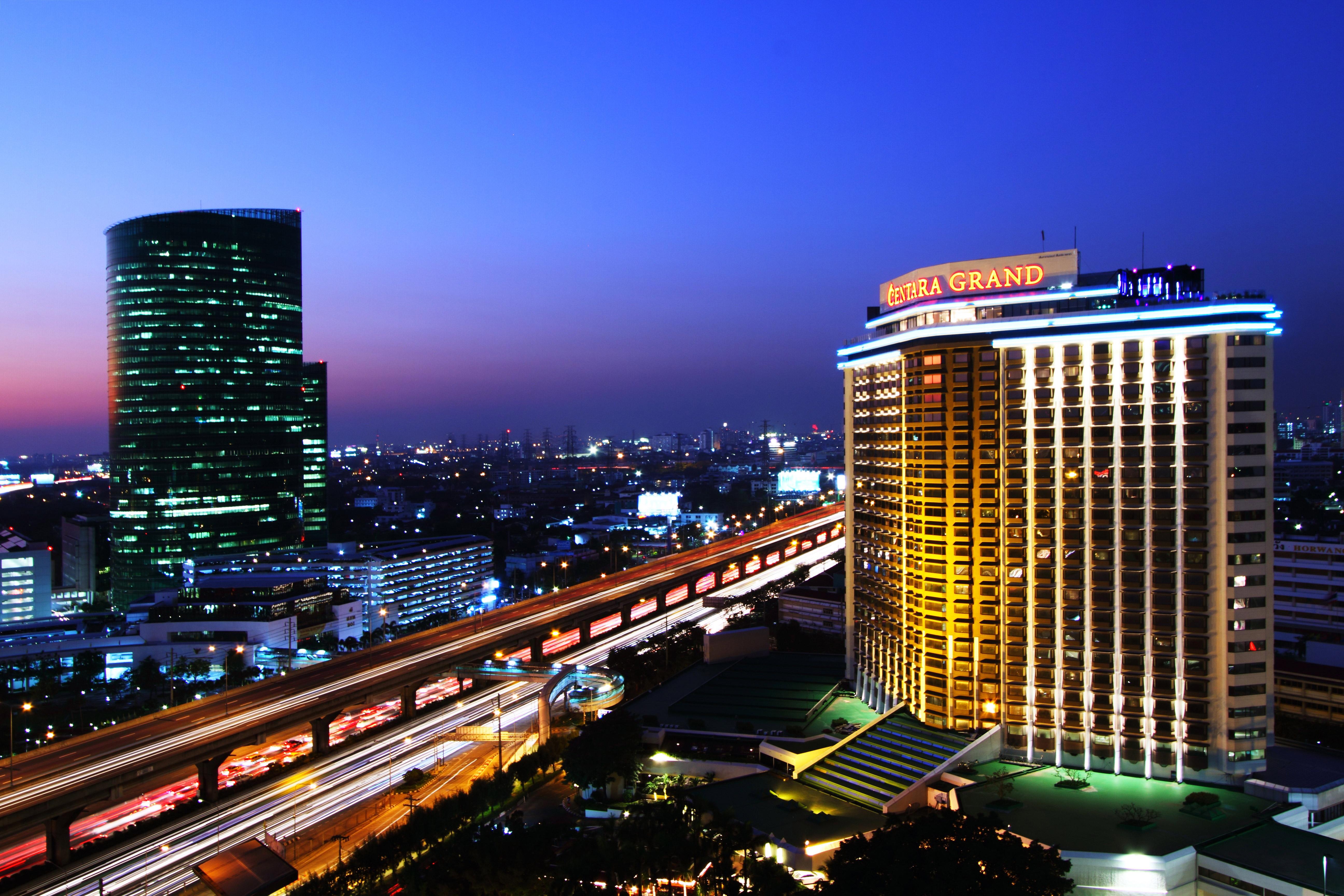 Khách sạn Centara Grand At Plaza Ladprao 5*
