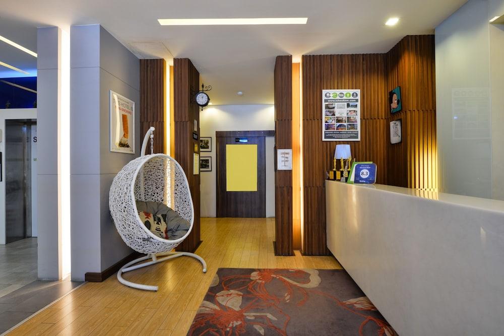 Icheck Silom 3*