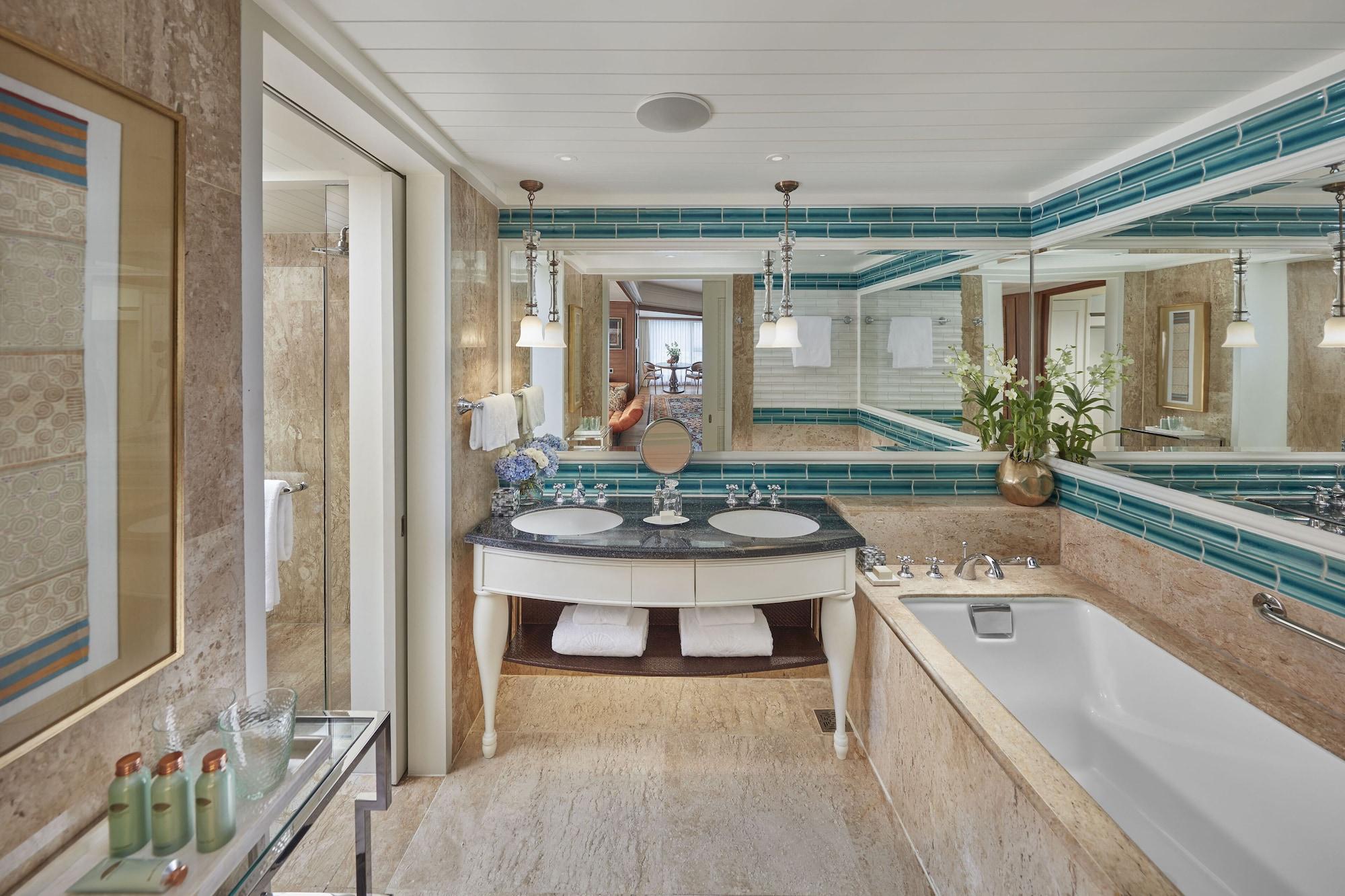 Mandarin Oriental, Hotell