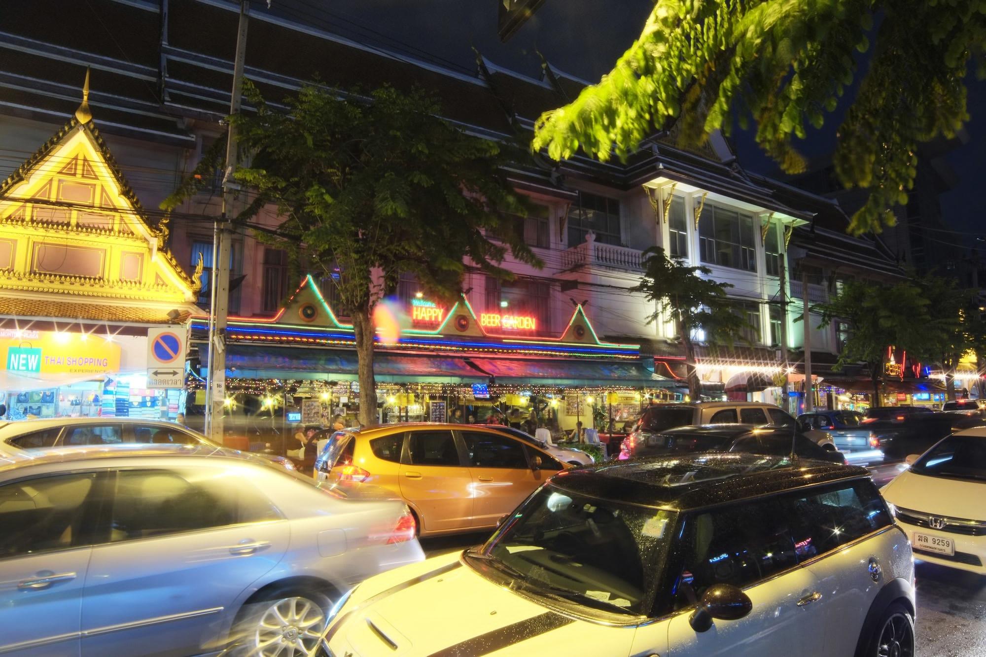 Hotel The Raya Surawong Bangkok