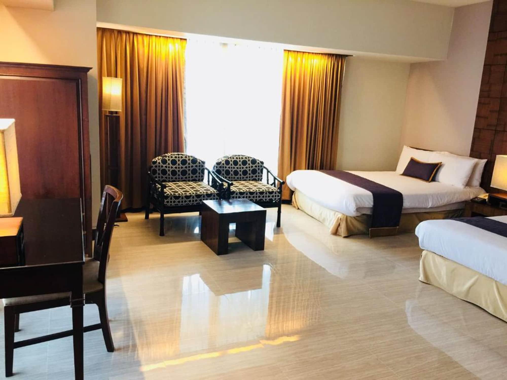 Hotel Indra Regent 4*