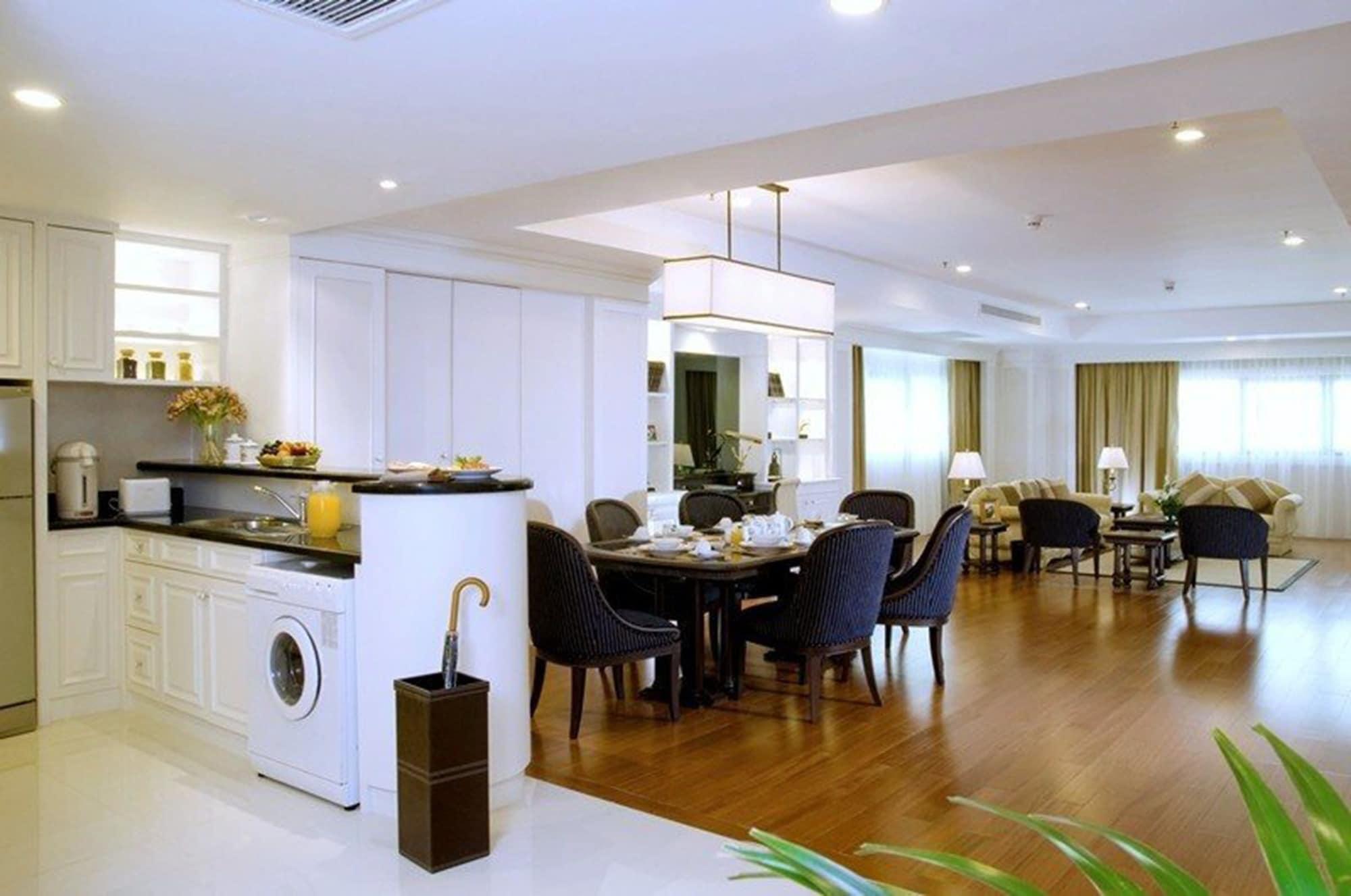 Centre Point Plus Hotel Silom - Newly Renovated 4* Bangkok