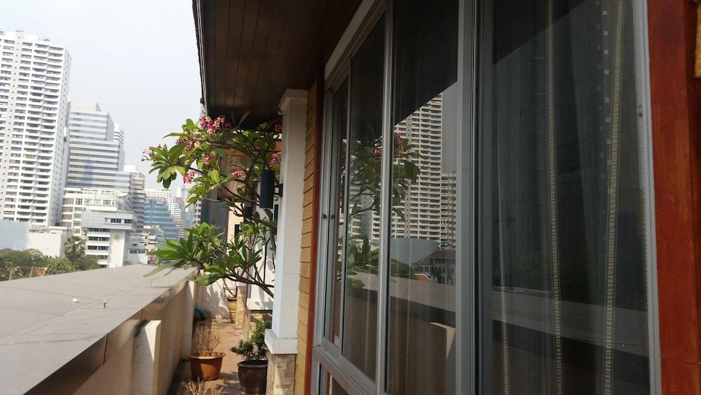 Khách sạn W 21
