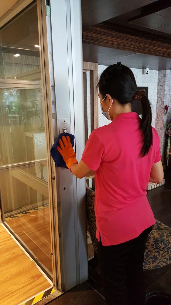 Khách sạn W 21