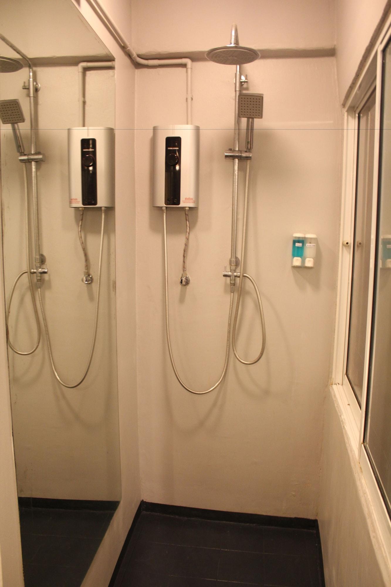Hotel V30 Sukhumvit 3*