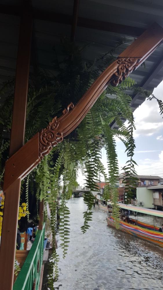 Bangluang House Hotel 2*
