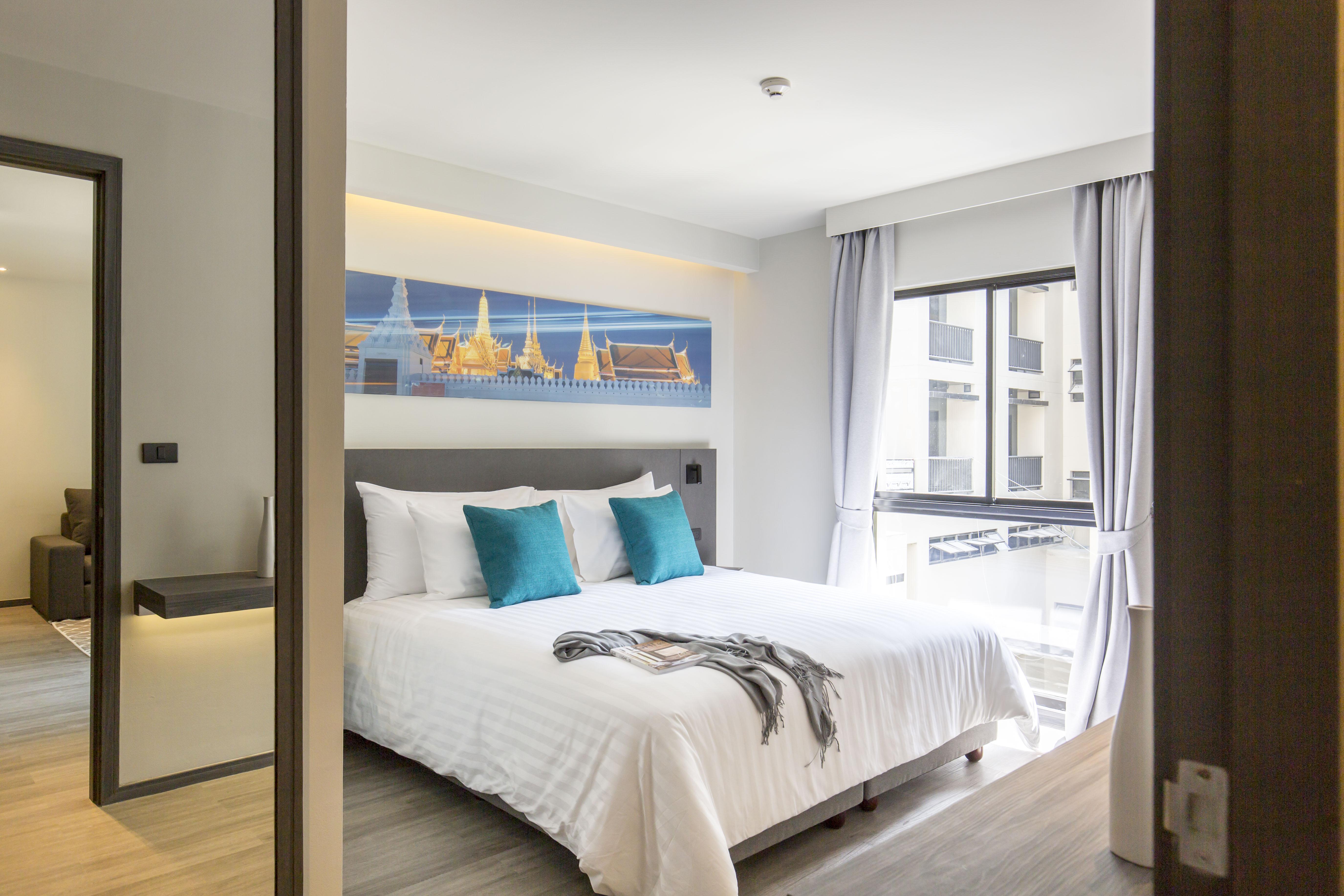 Cross Vibe Sukhumvit Hotel 4*