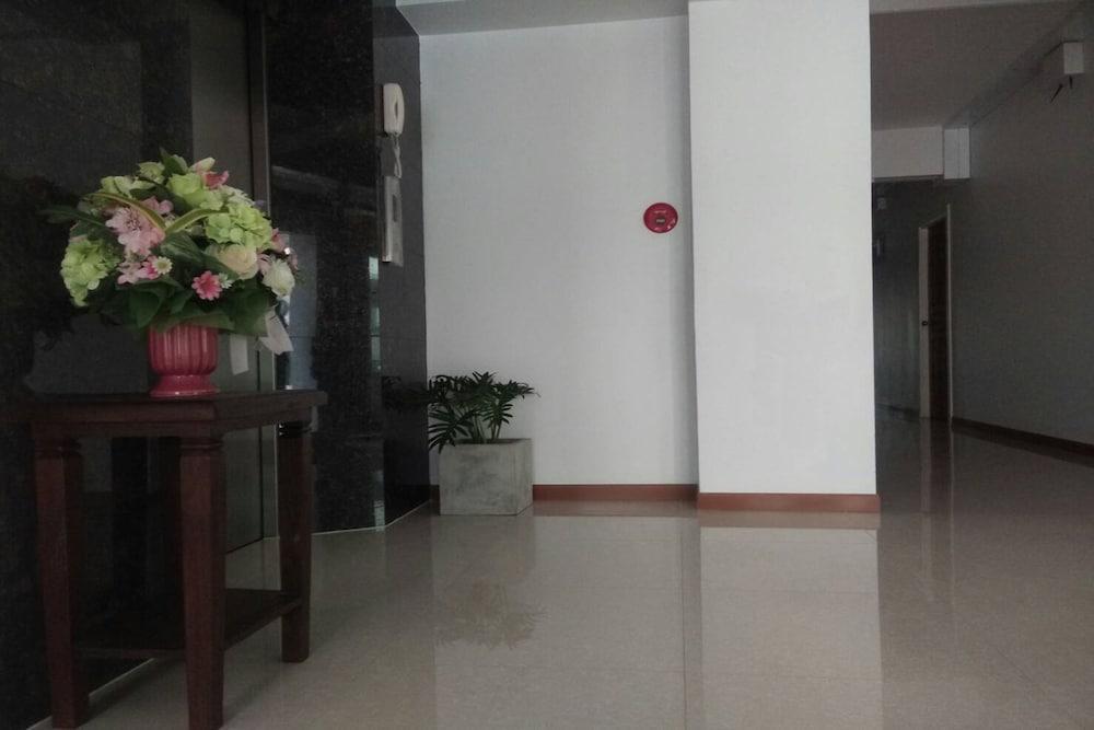 Jr Mansion On Nut Soi 25 Leilighetshoteller 2*