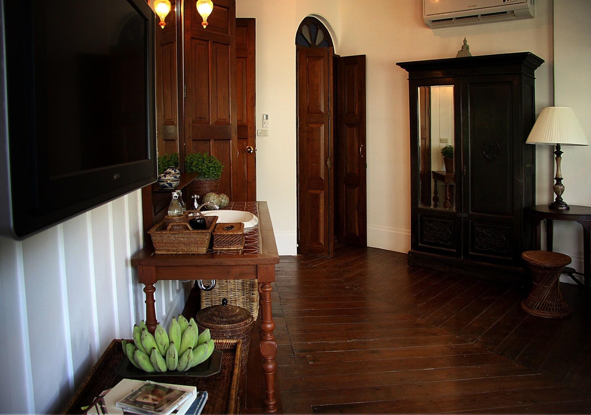 The Bhuthorn Bed & Breakfast