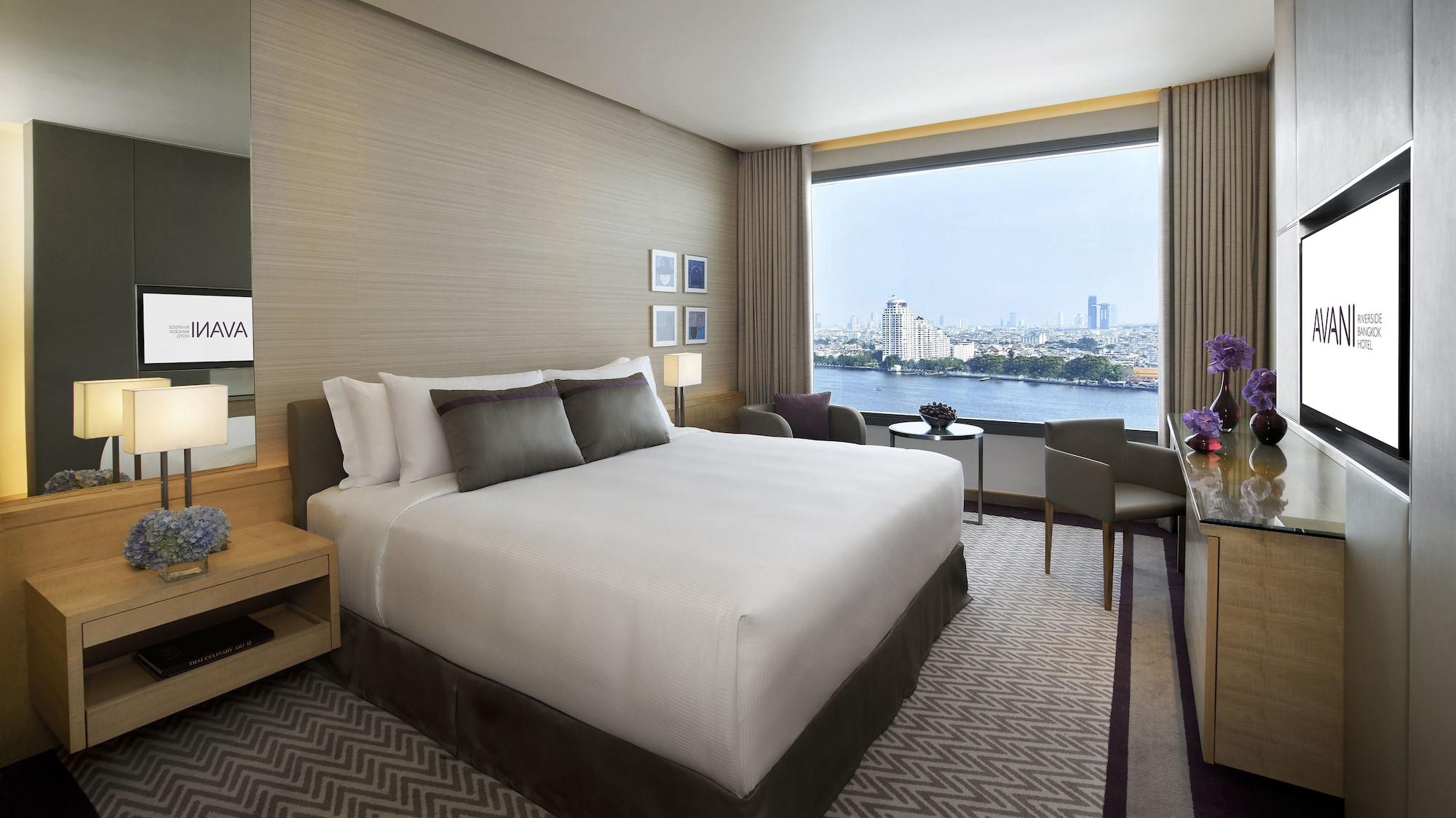 Hotel Avani Riverside