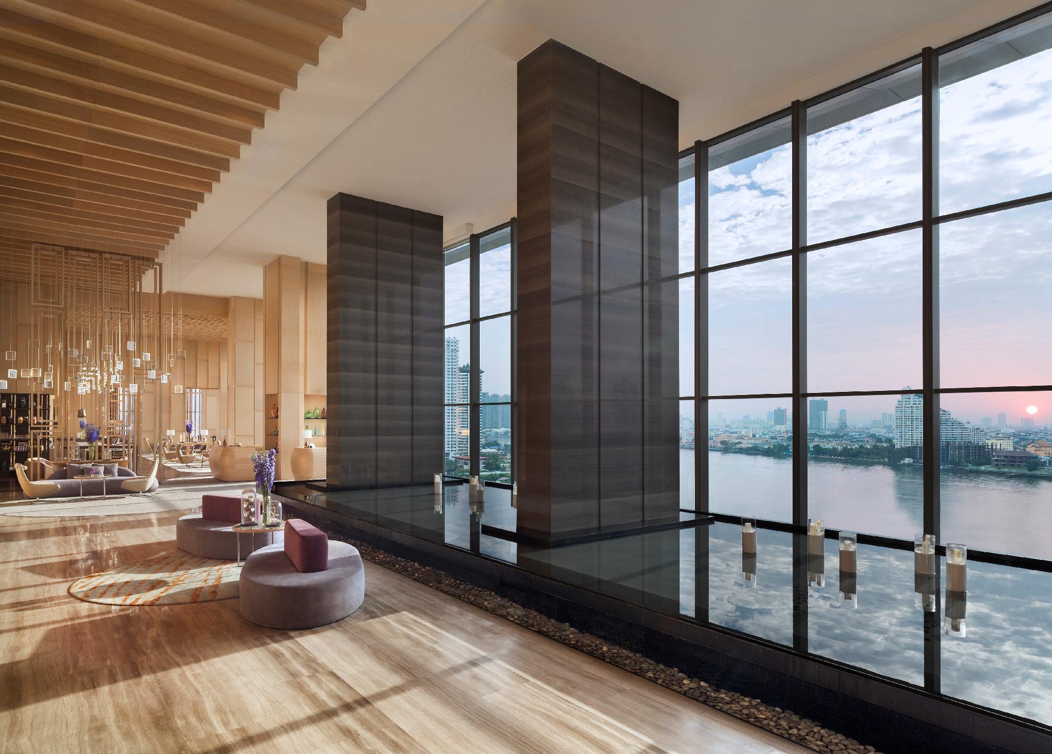 Avani Riverside 5*