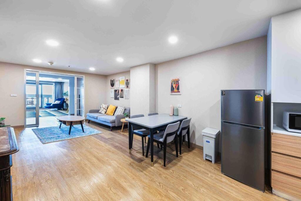 Skyline View, Great Location, Spacious Apartment, Bangkok