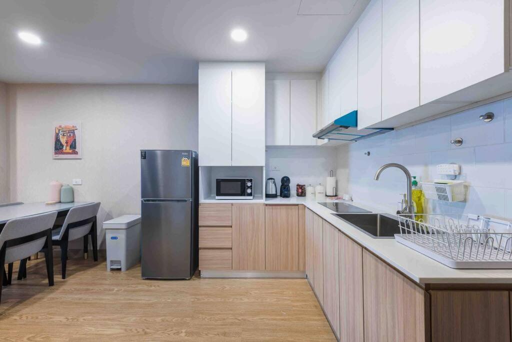 Apartment Skyline View, Great Location, Spacious Apartment, Bangkok