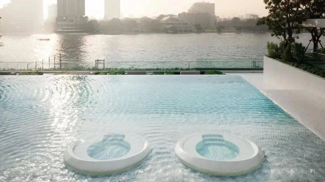 Chapter Charoennakhon Riverside Apartment *