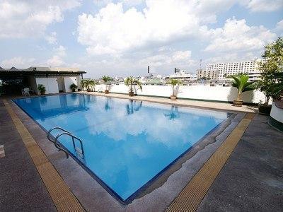 Riverside 4*