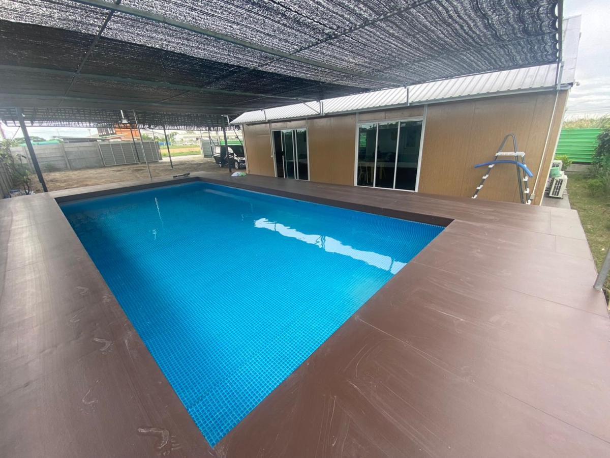 Pool Suvarnabhumi *
