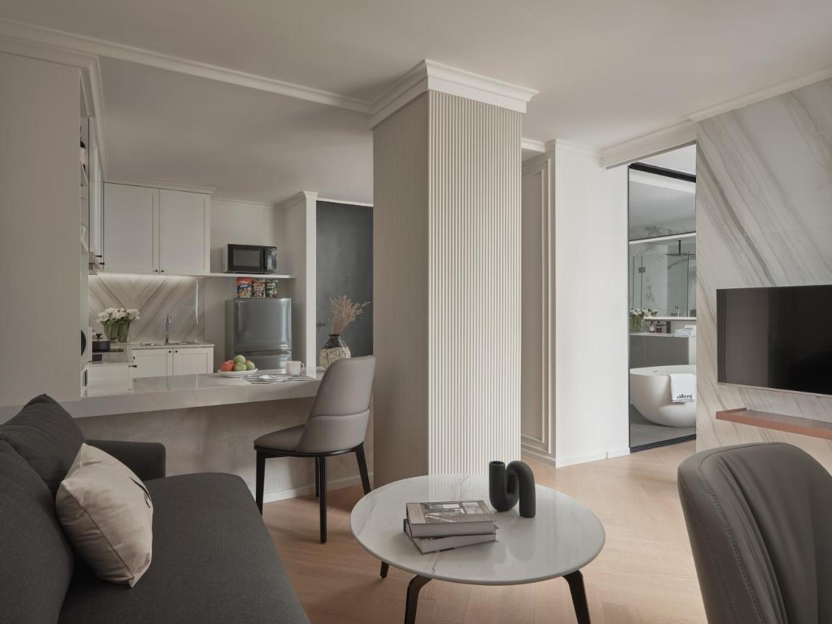 Hotel The Alberti