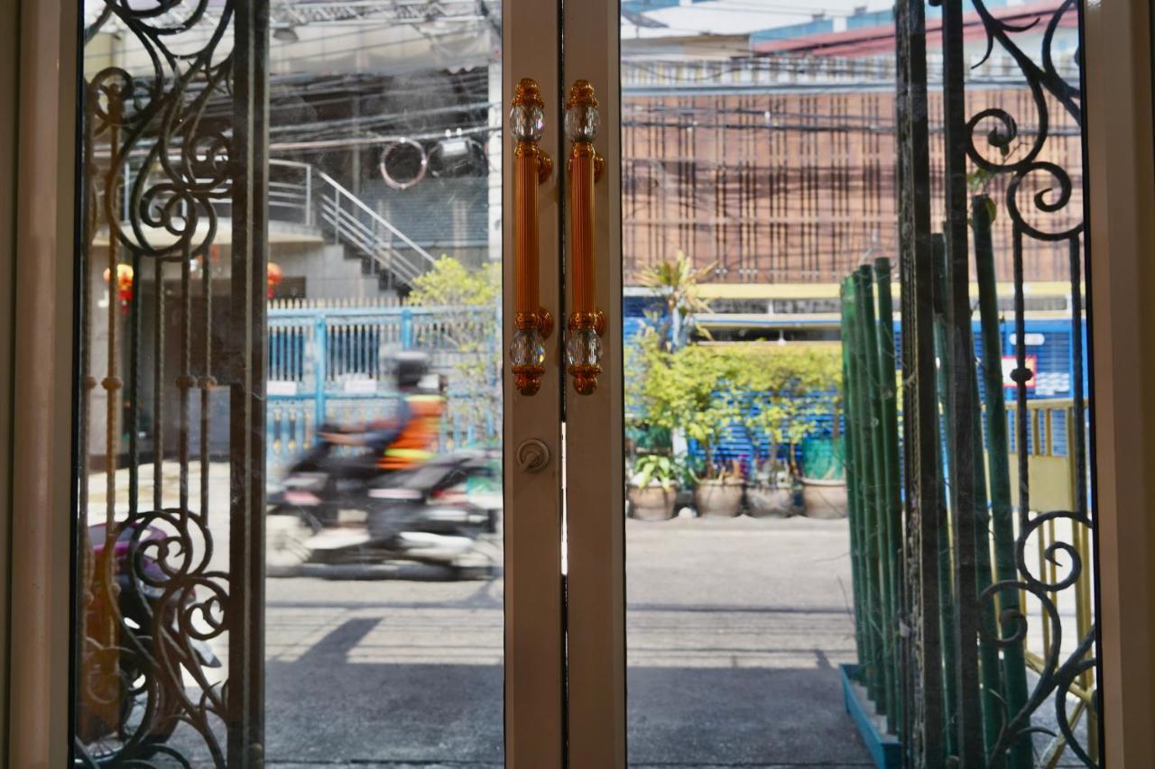 Asrama Sura Near Mrt Phra Ram 9 Bangkok