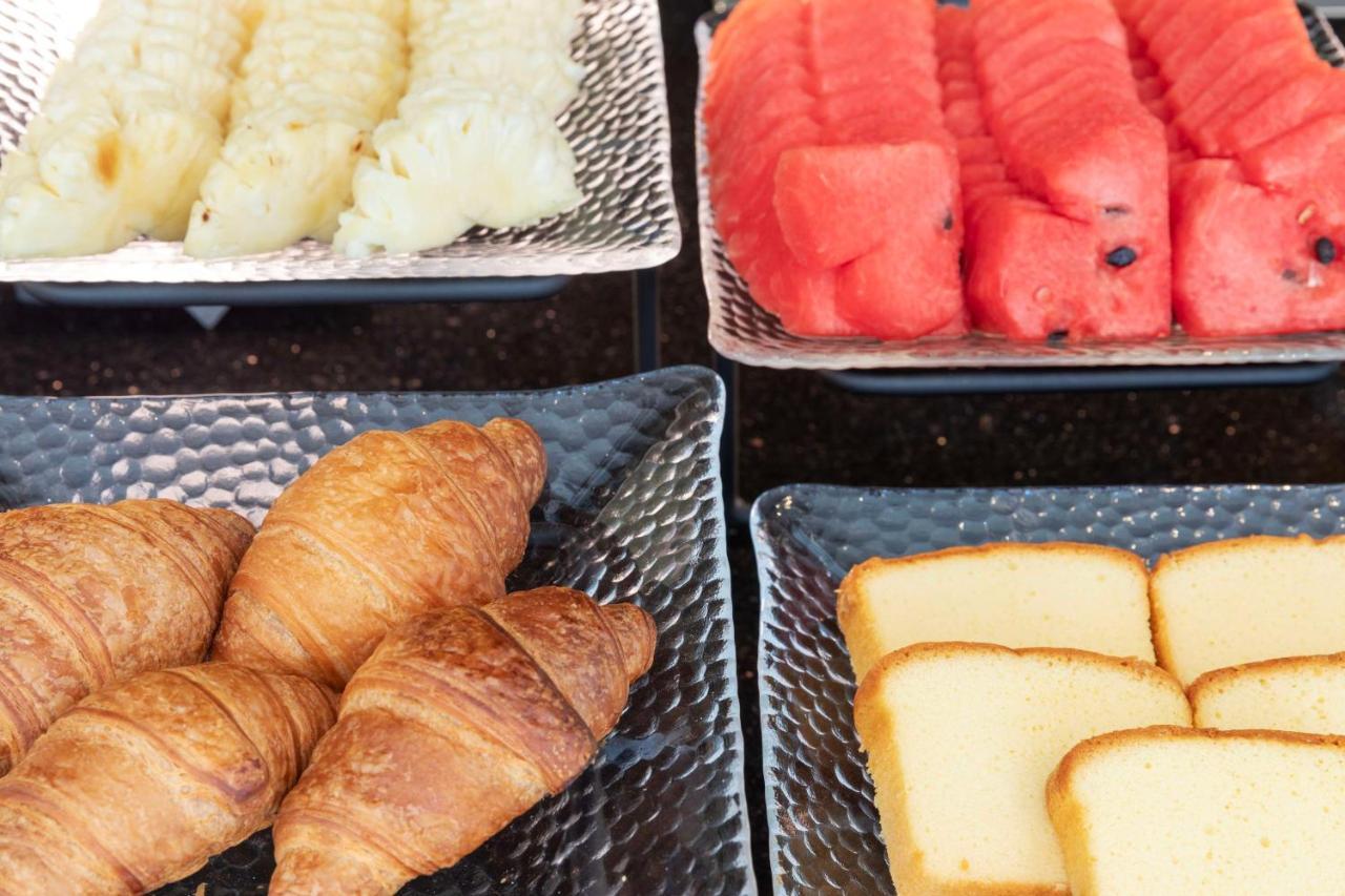 Khách sạn Western Ratchada 4*