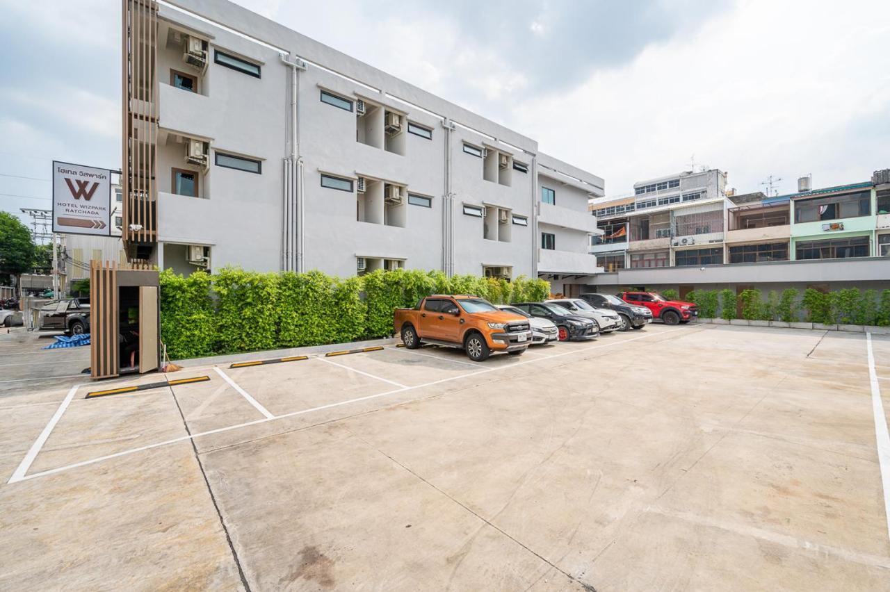 Wizpark Ratchada Hotel 3*
