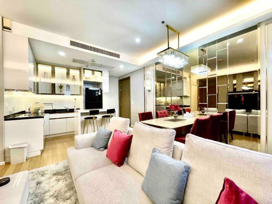 2bedroom-bestlocationbangkok-emquartier-metro-phromphong * Bangkok